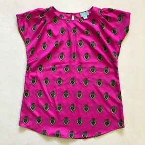 CeCe by Cythnia Steffe Women Bright Pink Heart Jewel Print Short Sleeve Top XS